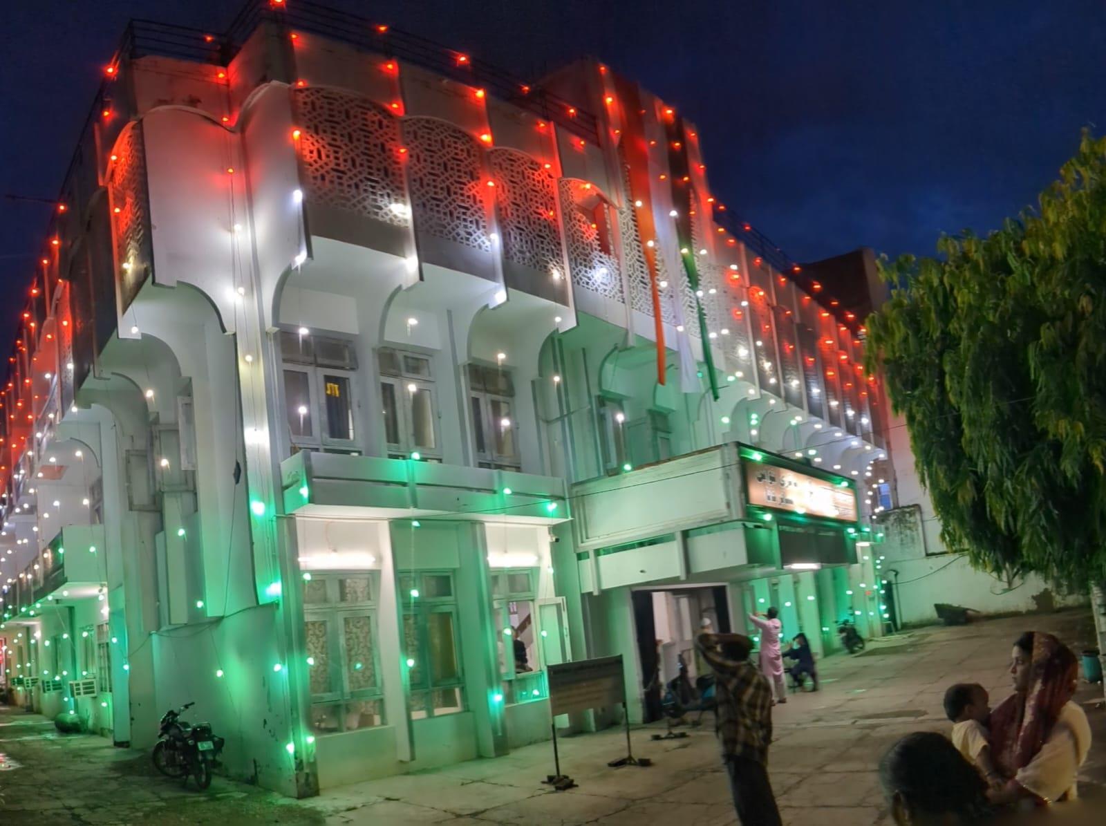 Yatri Niwas Musafirkhana decoration with Tricolor